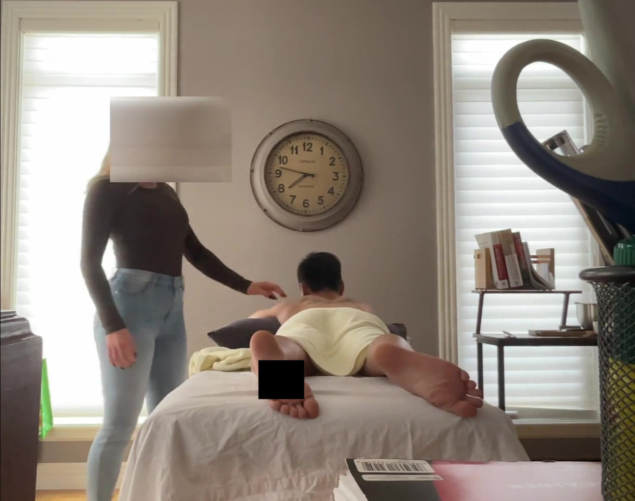 正统的frenchxrussian实习生rmt被巨大的亚洲鸡巴勾引 第一次约会