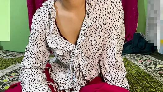 My sexy stepcousin looks very hot and to day i want to fucking with her