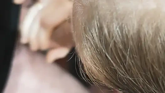 Yüzünü bulanıklaştırmadan ilk oral seks