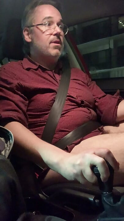 Sexy daddy risky JO driving at night (verbal)