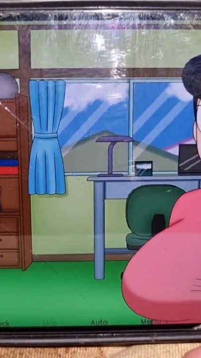 Nobita je trljala grudi svoje maćehe, pila svu vodu iz nje dok se kupala. | Isječak 1