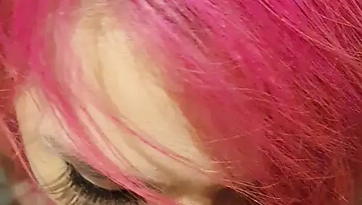 Грязная мокрая и грязная дрочка волосами со спермой в волосах