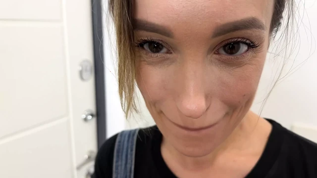 Pizza Delivery Girl From Sexdater Fucked in the Hallway While Wife Was at Work.