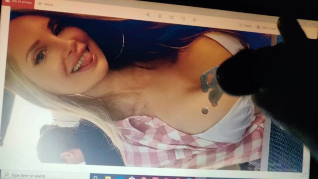 Amanda Lee quick cumtribute on her big tits