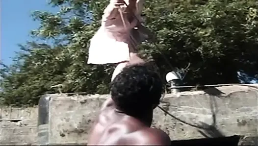 Büyük Omar'ın İngiliz maceraları: kanal anal hatunları (2001)