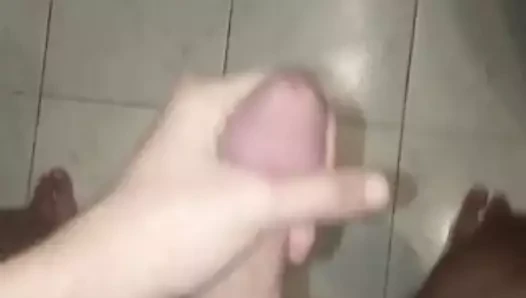 Mısırlı büyük çük mastürbasyon