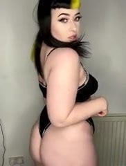 Sexy girl dancing for me