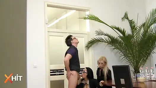 Abelia ve Co ile unutulmaz gırtlağına kadar alma derlemesi