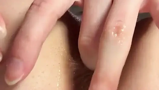 Fingering lubang pantat basah ekstrem - stoking hitam & obrolan kotor rusia