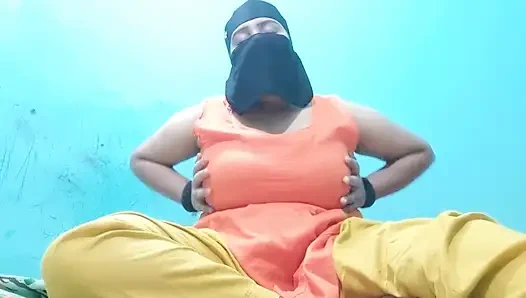 Frisches paar vibriert gerade fallen