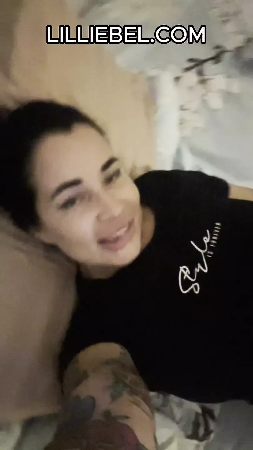 Big ass slut solo dildo masturbation