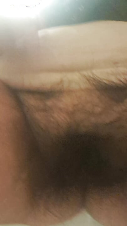 Máy bay bà già nóng bỏng bú ngón tay vì ướt âm đạo