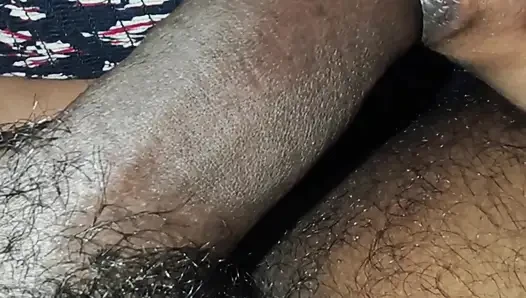 Merhaba sevgililerin bugün küçük bir sakso çünkü aniden mastürbasyon yapıyor