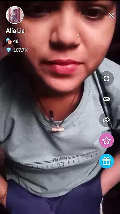 Alia Lia on tango Live showing nipples and boobs
