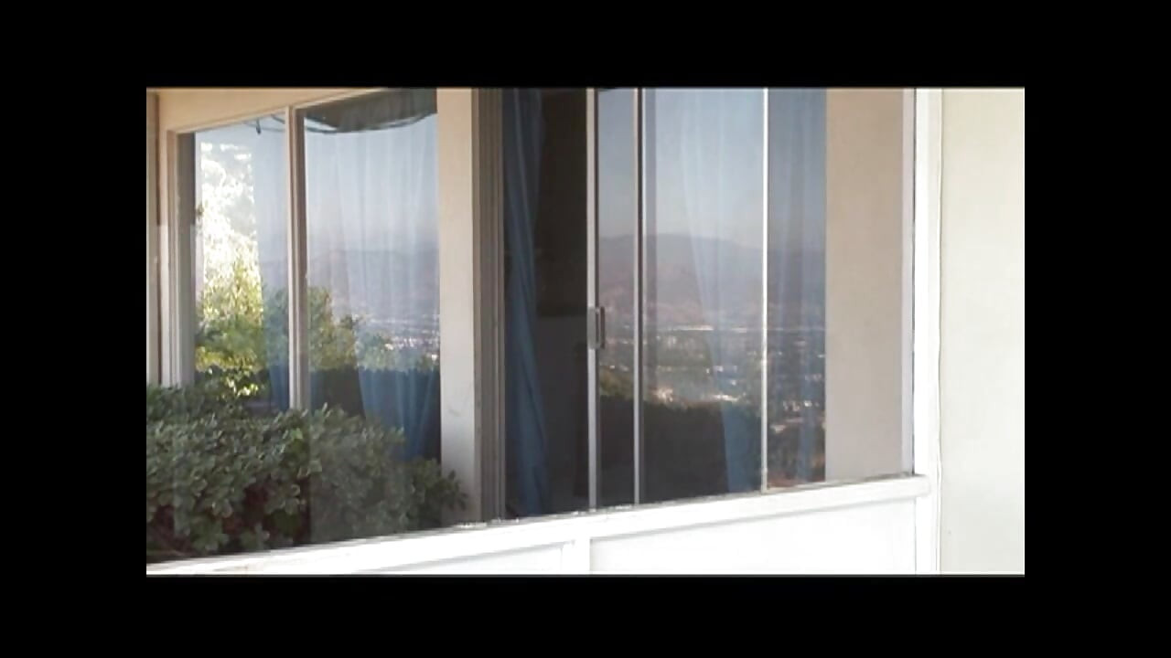 Máy bay bà già tóc vàng với núm vú to chảy tràn tinh dịch bên trong âm hộ của cô ấy bởi một con cu cứng tuyệt đẹp