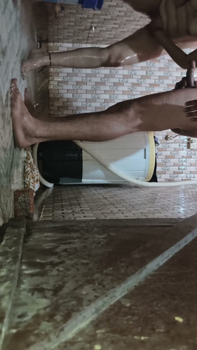 Bhabhi ko nahate me choda | Clip 2