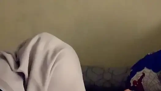 Трахаю член моей сводной сестры, когда все тихо