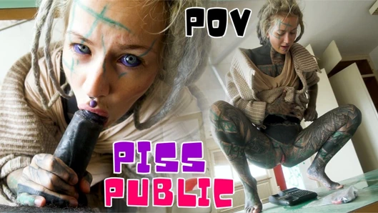 Öffentlicher arschfick des mädchens, gepierct und mit tinte gefickt, squirt