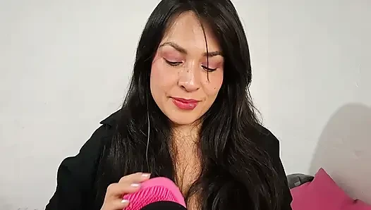 Gıdıklıyor hissetmek için asmr cranial masajı