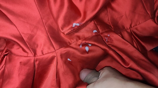 Atirar em cima do vestido de noiva vermelho