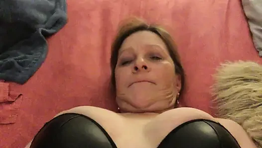 Oma carmens retro muschi lecken und spielzeugspiele orgasmen zusammenstellung 72416FAPCOMP