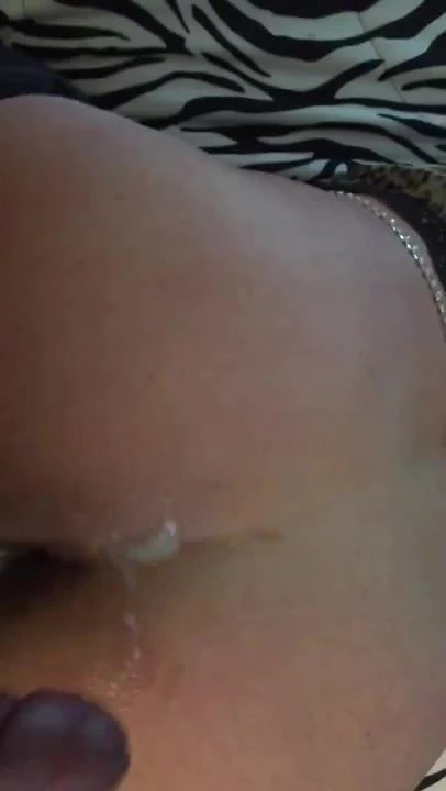 Aimeefae52 Black guy comes on me