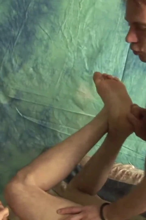 Gay for Pleasure - Orgia gay depois da festa