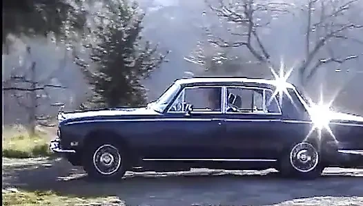 Jessica Rizzo в I Swallow для дамы в сцене Rools 01