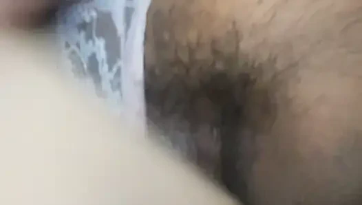 Cewek latina lagi asik masturbasi memeknya