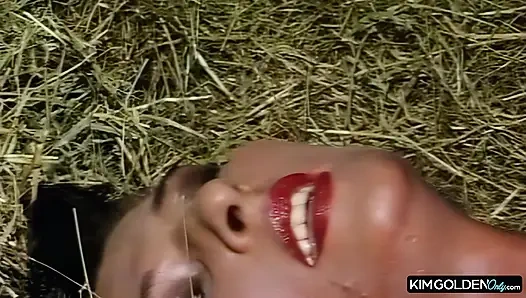 Heisser Stallsex mit leidenschaftlicher Bruenetten