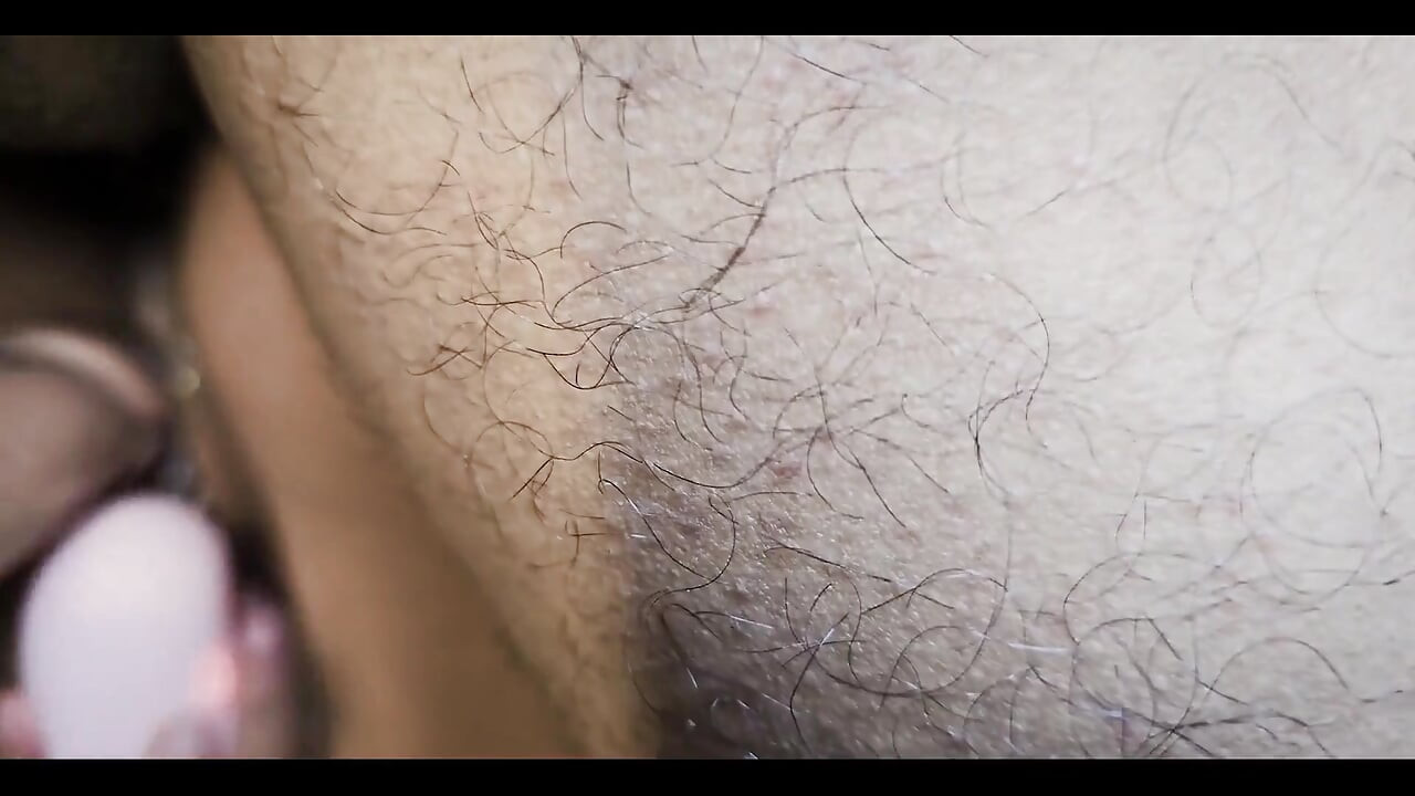 สาวละตินเย็ดสองควยและดิลโด้