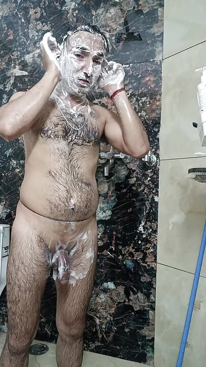 भारतीय देसी पुलिस अधिकारी अंकल पड़ोसी अंकल और सेना अधिकारी अंकल के साथ चूसते और चूसते हैं