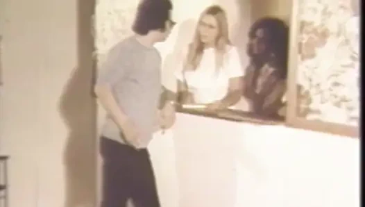 Jilat memek saudara tiriku