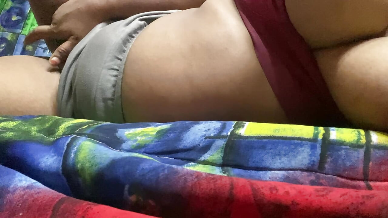 Awek Mallu menjolok pepek