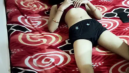 Hintli kız arkadaş ilk kez hintçe monika sharma'da sert sikiş videosu