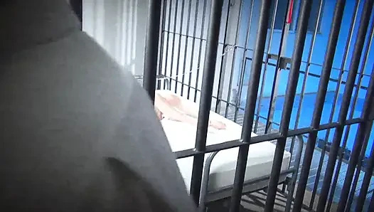 Связанную крошку-брюнетку пальцами до взрывоопасного оргазма в бондаже