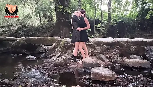 2 pacar disetubuhi di hutan oleh orang asing!