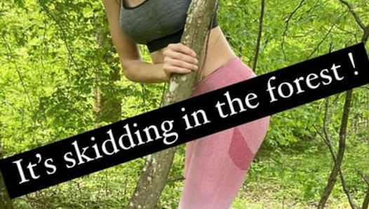POV man blowjob then fuck in the middle of the forest without protection to finish she swallows all the sperm!