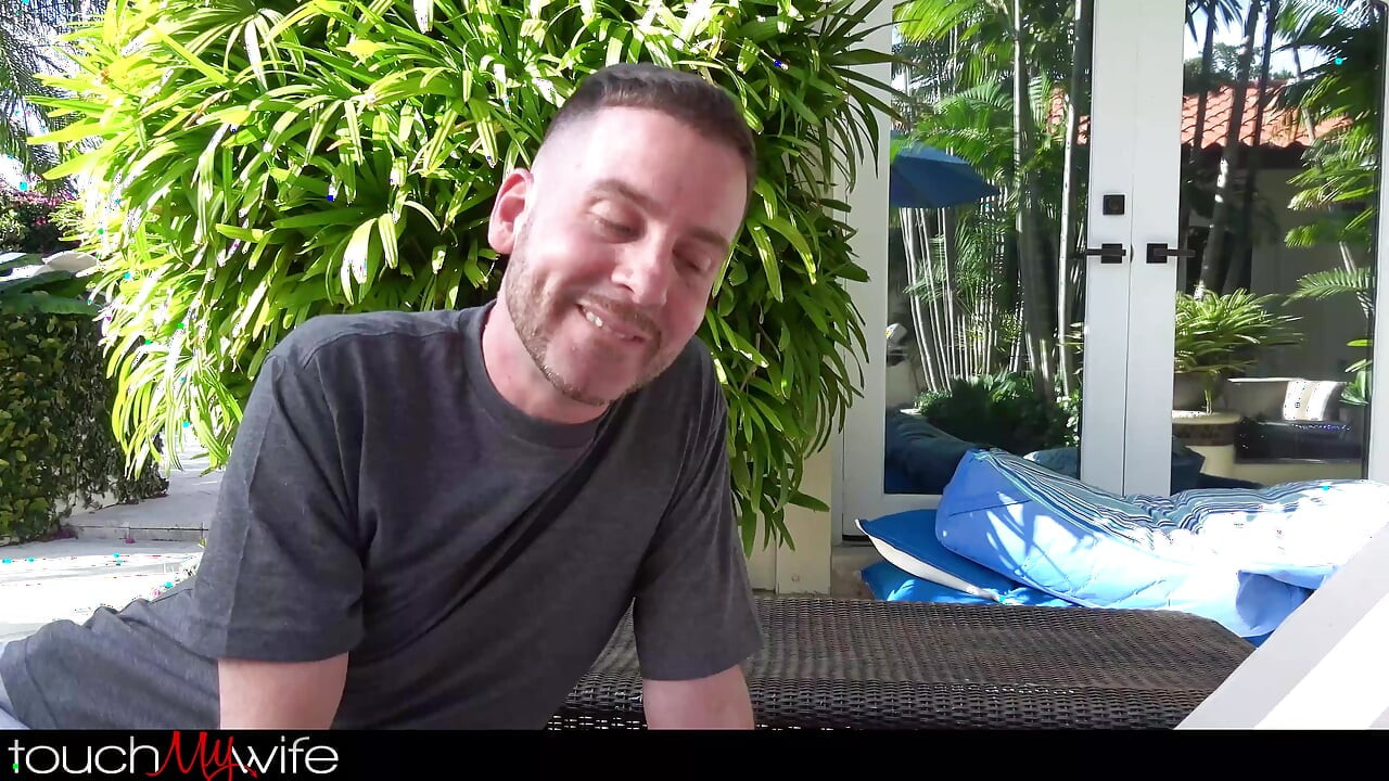TouchMyWife - naložená podivínka Hotwife šuká souseda !? - Michele James