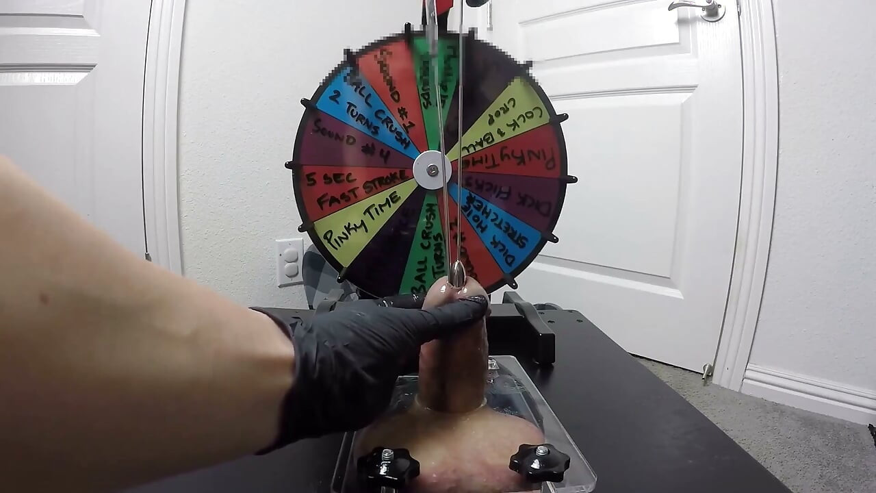 My Stepmom Plays Roulette with My Dick and Squeezes Out All the Juices