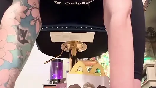 Snack-sized 67 Giantess Vs. Tiny Meal