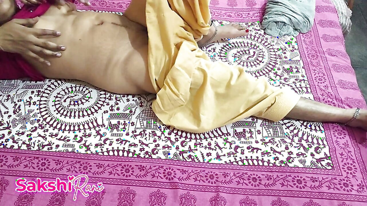 Hete Bhabi wil massage met haar Dever en Dever neukte tevreden Bhabi volledige Hindi virale video