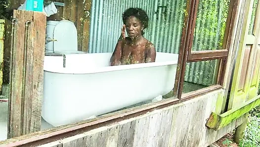 Ağaç tepelerinde sikilme