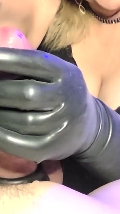 Amazing head job from a very Bad Bunny | Clip 1
