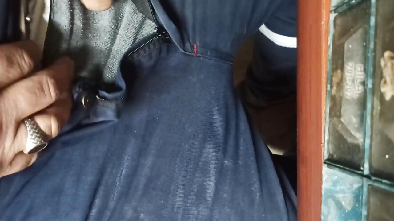 Masculer Bear Turkish Daddy Masturbates Under the Table in the Office