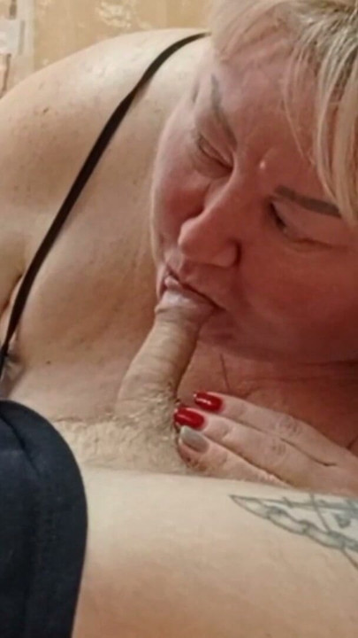 Mother-in-law makes an unforgettable blowjob and gets a mouthful of cum | Clip 1
