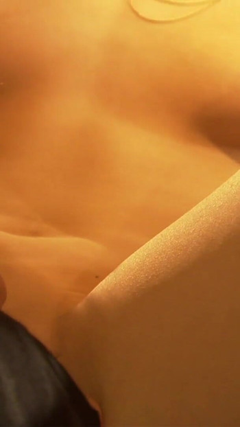 Ohromující okamžik z "Denní dávka hardcore porno videa - prosím like a sledujte"