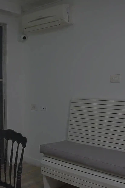 Policista chytí a šuká svou špatnou holku