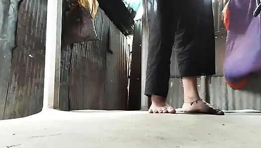 Горячее секс-видео дези местной бхабхи и Devar на улице, индийская местная красивая девушка XXX видео
