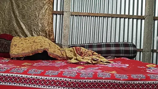 Ngentot tante seksi dengan video seksi sendirian pertama kali